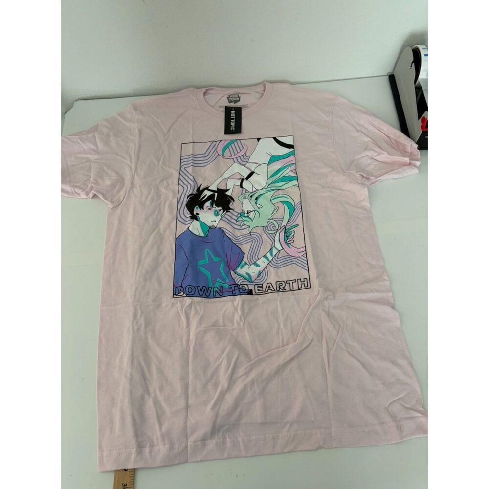 Hot Topic XL graphic tee